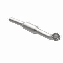 Load image into Gallery viewer, MagnaFlow Exhaust Products 5571559 California CARB Direct-Fit Catalytic Converter for Select Toyota RAV4