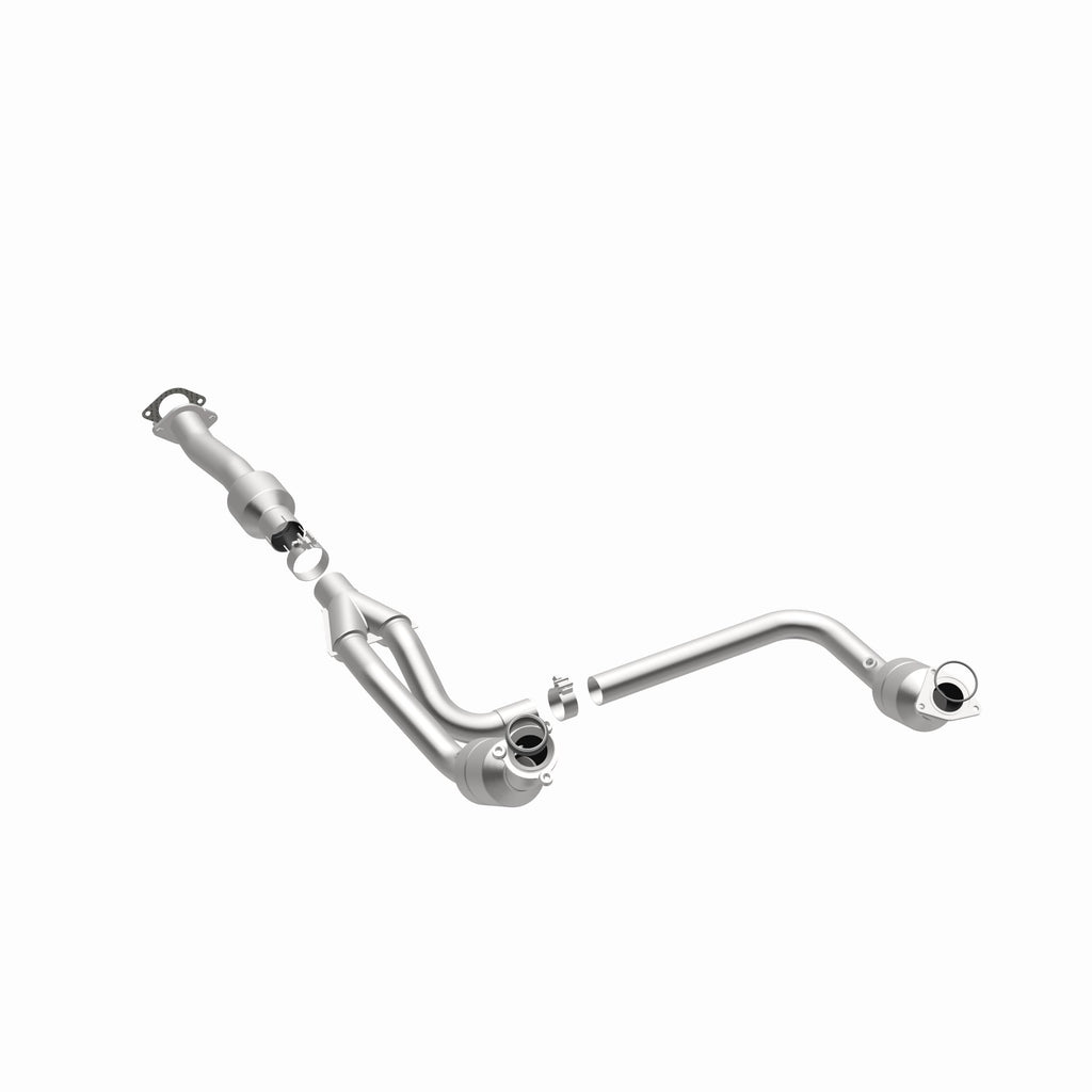 MagnaFlow Exhaust Products 52134 OEM Grade Direct-Fit Catalytic Converter for Select Chevrolet Express 1500, Chevrolet Express 2500, Chevrolet Express 3500, GMC Savana 1500, GMC Savana 2500, GMC Savana
