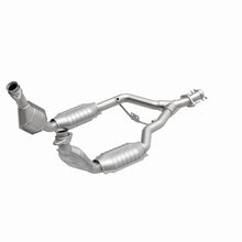 Load image into Gallery viewer, MagnaFlow Exhaust Products 444064 California CARB Direct-Fit Catalytic Converter for Select Ford Mustang