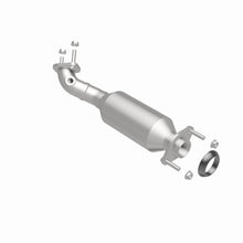 Load image into Gallery viewer, MagnaFlow Exhaust Products 5461617 California CARB Direct-Fit Catalytic Converter for Select Cadillac STS