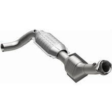 Load image into Gallery viewer, MagnaFlow Exhaust Products 447133 California CARB Direct-Fit Catalytic Converter for Select Ford F-150, Ford F-250