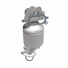 Load image into Gallery viewer, MagnaFlow Exhaust Products 5582740 California CARB Manifold Catalytic Converter for Select Acura MDX, Honda Odyssey, Honda Pilot, Honda Ridgeline