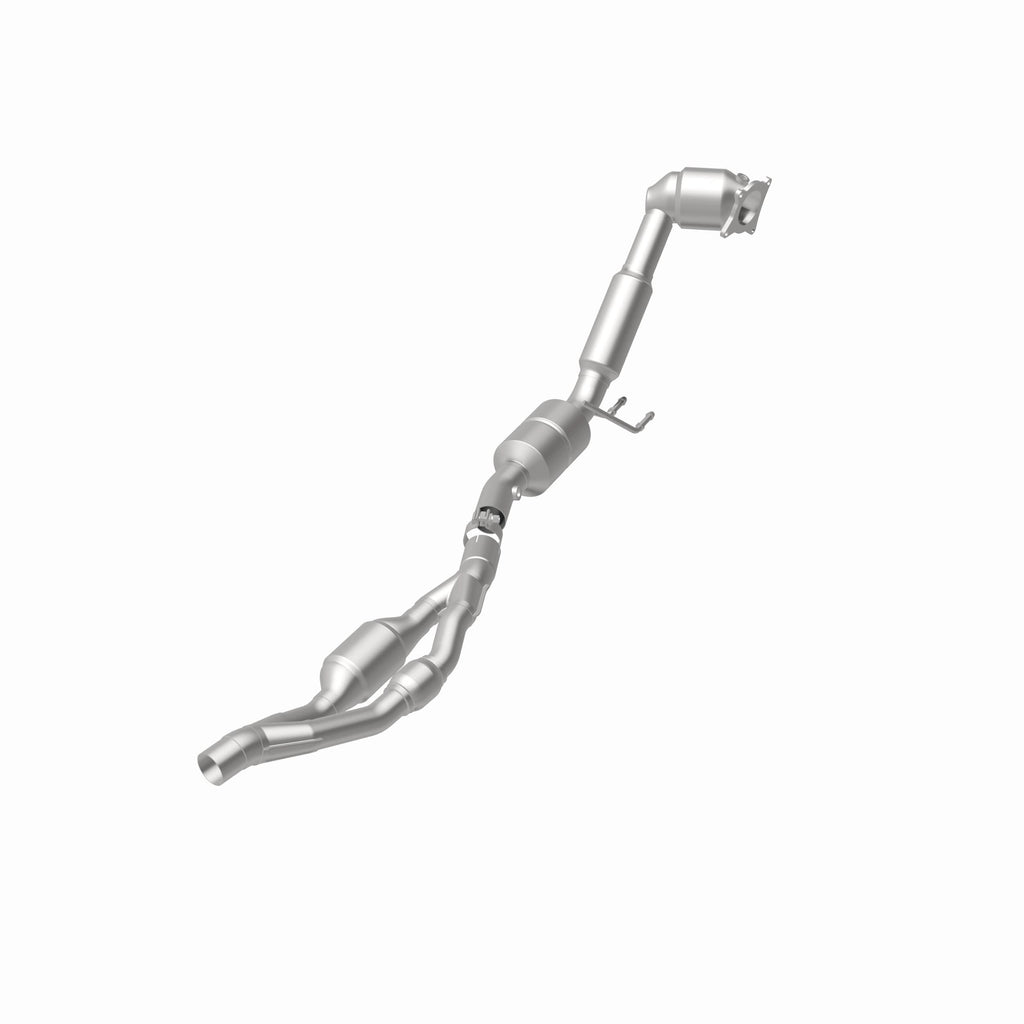 MagnaFlow Exhaust Products 49715 OEM Grade Direct-Fit Catalytic Converter for Select Audi TT, Audi TT Quattro