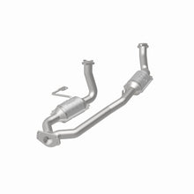 Load image into Gallery viewer, MagnaFlow Exhaust Products 49624 OEM Grade Direct-Fit Catalytic Converter for Select Ford Windstar