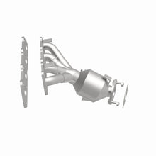 Load image into Gallery viewer, MagnaFlow Exhaust Products 51429 OEM Grade Manifold Catalytic Converter for Select Hyundai Accent, Hyundai Veloster, Kia Rio, Kia Soul