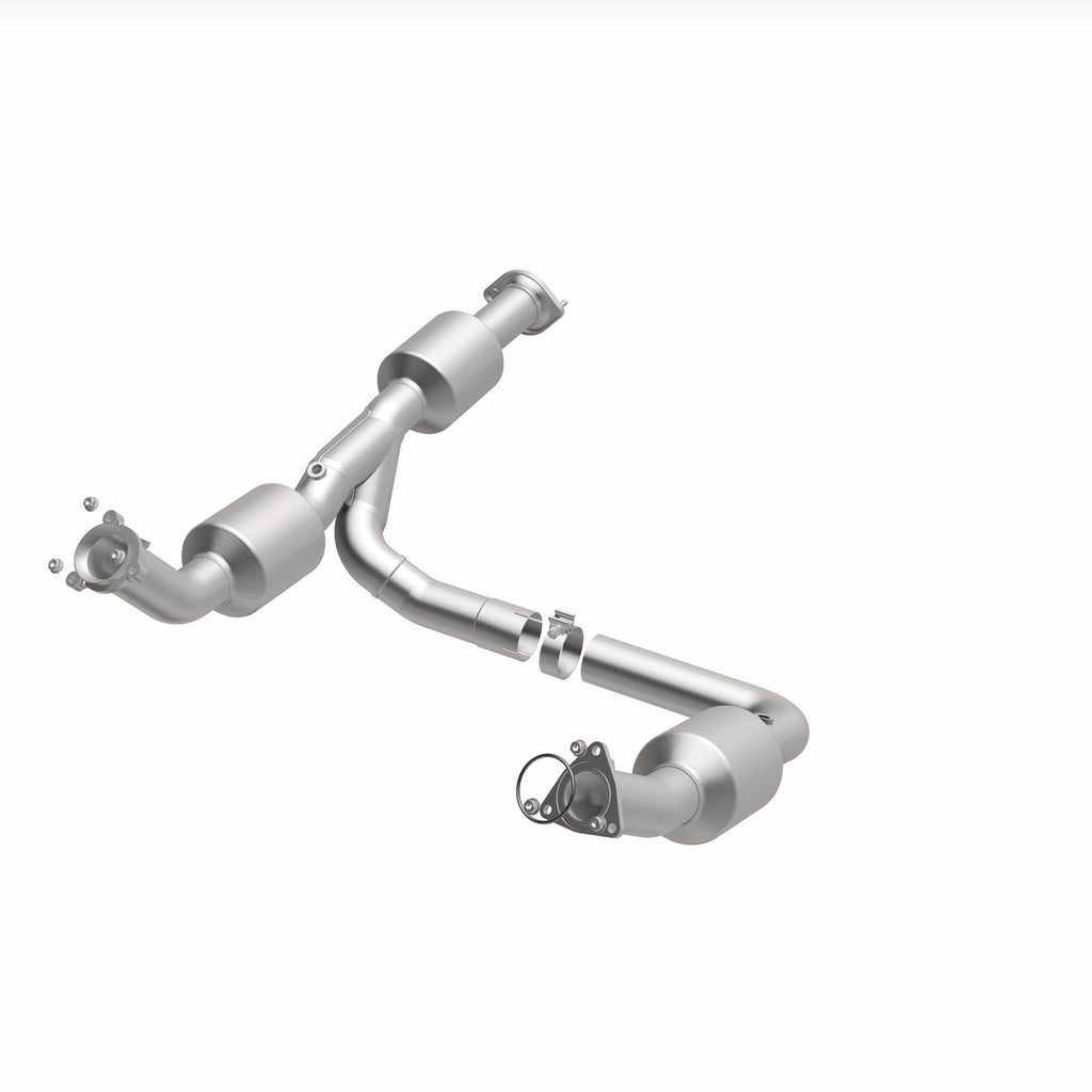 MagnaFlow Exhaust Products 280210 OEM Grade Direct-Fit Catalytic Converter for Select Chevrolet Express 2500, Chevrolet Express 3500, GMC Savana 2500, GMC Savana