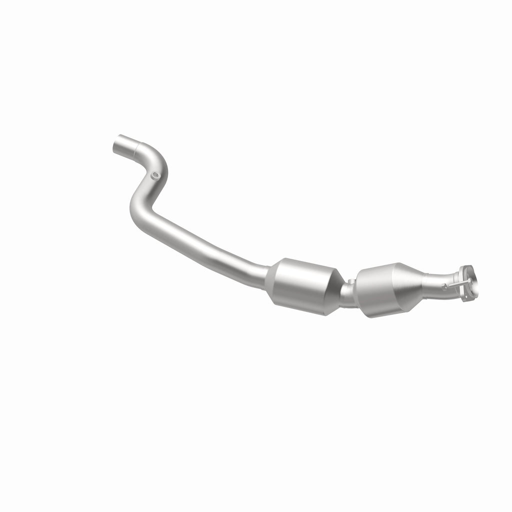 MagnaFlow Exhaust Products 21-536 OEM Grade Direct-Fit Catalytic Converter for Select Land Rover Range Rover, Land Rover Range Rover Sport