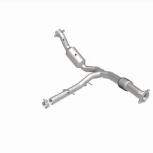 Load image into Gallery viewer, MagnaFlow Exhaust Products 280219 OEM Grade Direct-Fit Catalytic Converter for Select Ford Expedition, Lincoln Navigator