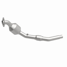 Load image into Gallery viewer, MagnaFlow Exhaust Products 51877 OEM Grade Direct-Fit Catalytic Converter for Select Land Rover Freelander