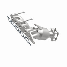 Load image into Gallery viewer, MagnaFlow Exhaust Products 22-138 OEM Grade Manifold Catalytic Converter for Select Volvo S60, Volvo V70