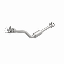 Load image into Gallery viewer, MagnaFlow Exhaust Products 4561053 California CARB Direct-Fit Catalytic Converter for Select Saturn L100, Saturn L200, Saturn L300, Saturn LW200