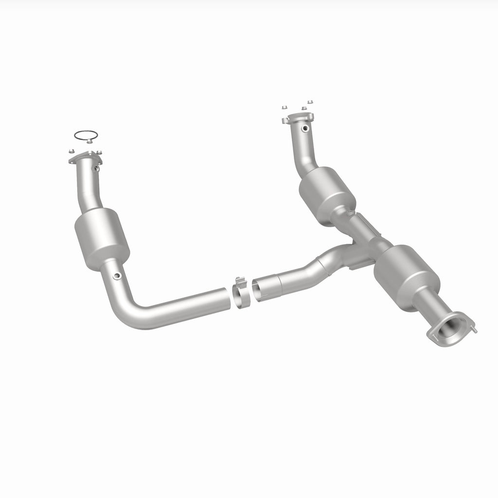 MagnaFlow Exhaust Products 280210 OEM Grade Direct-Fit Catalytic Converter for Select Chevrolet Express 2500, Chevrolet Express 3500, GMC Savana 2500, GMC Savana