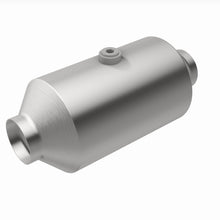 Load image into Gallery viewer, MagnaFlow Exhaust Products 6561355 California CARB Universal Catalytic Converter for Select Ford Mustang, Hyundai Kona N, Jaguar XE, Jeep Compass, Jeep Patriot, Mercedes-Benz SL450, Mercedes-Benz SL550, Mercedes-Benz SL63 AMG, Mercedes-Benz SL65 AMG,