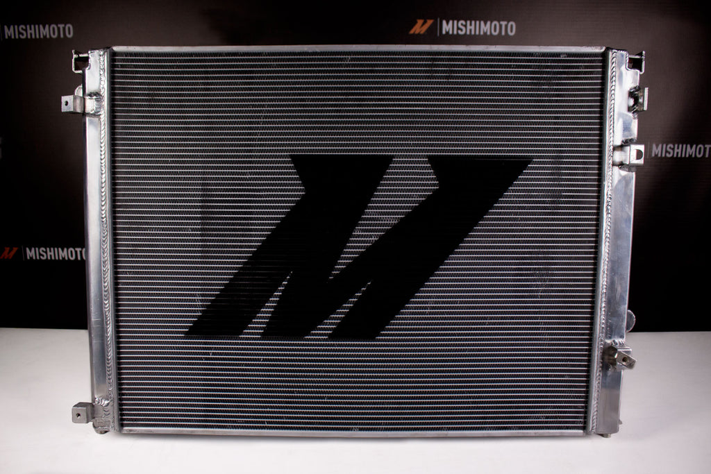 Mishimoto MMRAD-SRT-15 for Select Chrysler 300, Dodge Challenger, Dodge Charger, Dodge Magnum