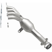 Load image into Gallery viewer, MagnaFlow Exhaust Products 5631851 California CARB Manifold Catalytic Converter for Select Mazda 6