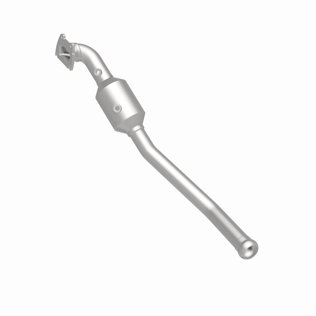 MagnaFlow Exhaust Products 21-251 OEM Grade Direct-Fit Catalytic Converter for Select Dodge Durango, Jeep Grand Cherokee