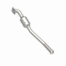 Load image into Gallery viewer, MagnaFlow Exhaust Products 21-251 OEM Grade Direct-Fit Catalytic Converter for Select Dodge Durango, Jeep Grand Cherokee