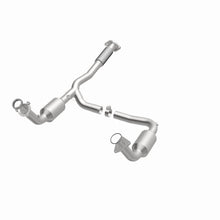 Load image into Gallery viewer, MagnaFlow Exhaust Products 4451172 California CARB Direct-Fit Catalytic Converter for Select Buick Rainier, Chevrolet Trailblazer EXT, GMC Envoy XL, Isuzu Ascender