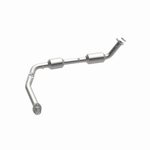 Load image into Gallery viewer, MagnaFlow Exhaust Products 5582629 California CARB Direct-Fit Catalytic Converter for Select Toyota Tundra