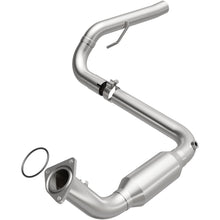 Load image into Gallery viewer, MagnaFlow Exhaust Products 5451418 California CARB Direct-Fit Catalytic Converter for Select Chevrolet Silverado Classic, GMC Sierra Classic