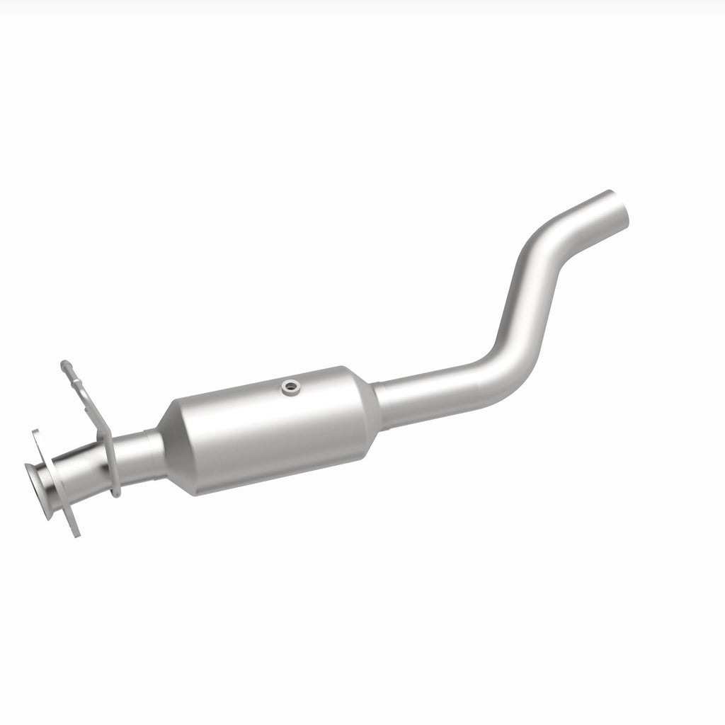 MagnaFlow Exhaust Products 280444 OEM Grade Direct-Fit Catalytic Converter for Select Ford F-650, Ford F-750