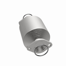 Load image into Gallery viewer, MagnaFlow Exhaust Products 3322656 California CARB Direct-Fit Catalytic Converter for Select Toyota Celica, Toyota Corolla