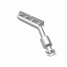 Load image into Gallery viewer, MagnaFlow Exhaust Products 4583380 California CARB Manifold Catalytic Converter for Select INFINITI QX56, Nissan Pathfinder Armada, Nissan TITAN