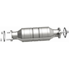 Load image into Gallery viewer, MagnaFlow Exhaust Products 51332 OEM Grade Direct-Fit Catalytic Converter for Select Hyundai Elantra, Kia Spectra, Kia Spectra5