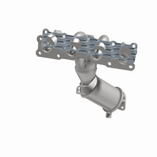 Load image into Gallery viewer, MagnaFlow Exhaust Products 51970 OEM Grade Manifold Catalytic Converter for Select Hyundai Sonata, Kia Optima, Kia Rondo