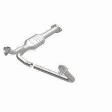 Load image into Gallery viewer, MagnaFlow Exhaust Products 3391482 California CARB Direct-Fit Catalytic Converter for Select Chevrolet G10, Chevrolet G20, Chevrolet G30, GMC G1500, GMC G2500, GMC G3500