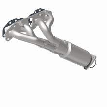 Load image into Gallery viewer, MagnaFlow Exhaust Products 5582596 California CARB Manifold Catalytic Converter for Select Nissan Frontier, Suzuki Equator