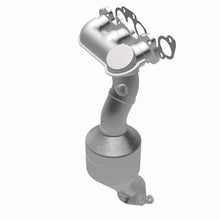 Load image into Gallery viewer, MagnaFlow Exhaust Products 50273 HM Grade Manifold Catalytic Converter for Select Lexus RX330, Lexus RX400h, Toyota Highlander, Toyota Sienna