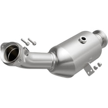 Load image into Gallery viewer, MagnaFlow Exhaust Products 21-682 OEM Grade Direct-Fit Catalytic Converter for Select Mercedes-Benz C400, Mercedes-Benz C43 AMG, Mercedes-Benz C450 AMG, Mercedes-Benz E43 AMG, Mercedes-Benz E450, Mercedes-Benz GLC43 AMG