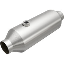 Load image into Gallery viewer, MagnaFlow Exhaust Products 4451355 California CARB Universal Catalytic Converter for Select Chrysler Town &amp; Country, Chrysler Voyager, Dodge Caravan, Dodge Grand Caravan, Honda Passport, Isuzu Rodeo