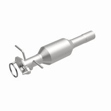 Load image into Gallery viewer, MagnaFlow Exhaust Products 5671196 California CARB Direct-Fit Catalytic Converter for Select Ford Focus