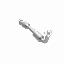 Load image into Gallery viewer, MagnaFlow Exhaust Products 5582626 California CARB Direct-Fit Catalytic Converter for Select Toyota Sequoia, Toyota Tundra