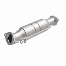 Load image into Gallery viewer, MagnaFlow Exhaust Products 24426 HM Grade Direct-Fit Catalytic Converter for Select Hyundai Azera, Hyundai Santa Fe, Hyundai Sonata, Hyundai Veracruz, Kia Amanti