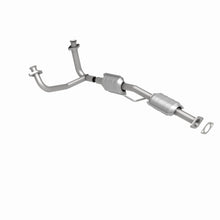 Load image into Gallery viewer, MagnaFlow Exhaust Products 447250 California CARB Direct-Fit Catalytic Converter for Select Ford Aerostar
