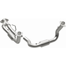 Load image into Gallery viewer, MagnaFlow Exhaust Products 24471 HM Grade Direct-Fit Catalytic Converter for Select Jeep Grand Cherokee