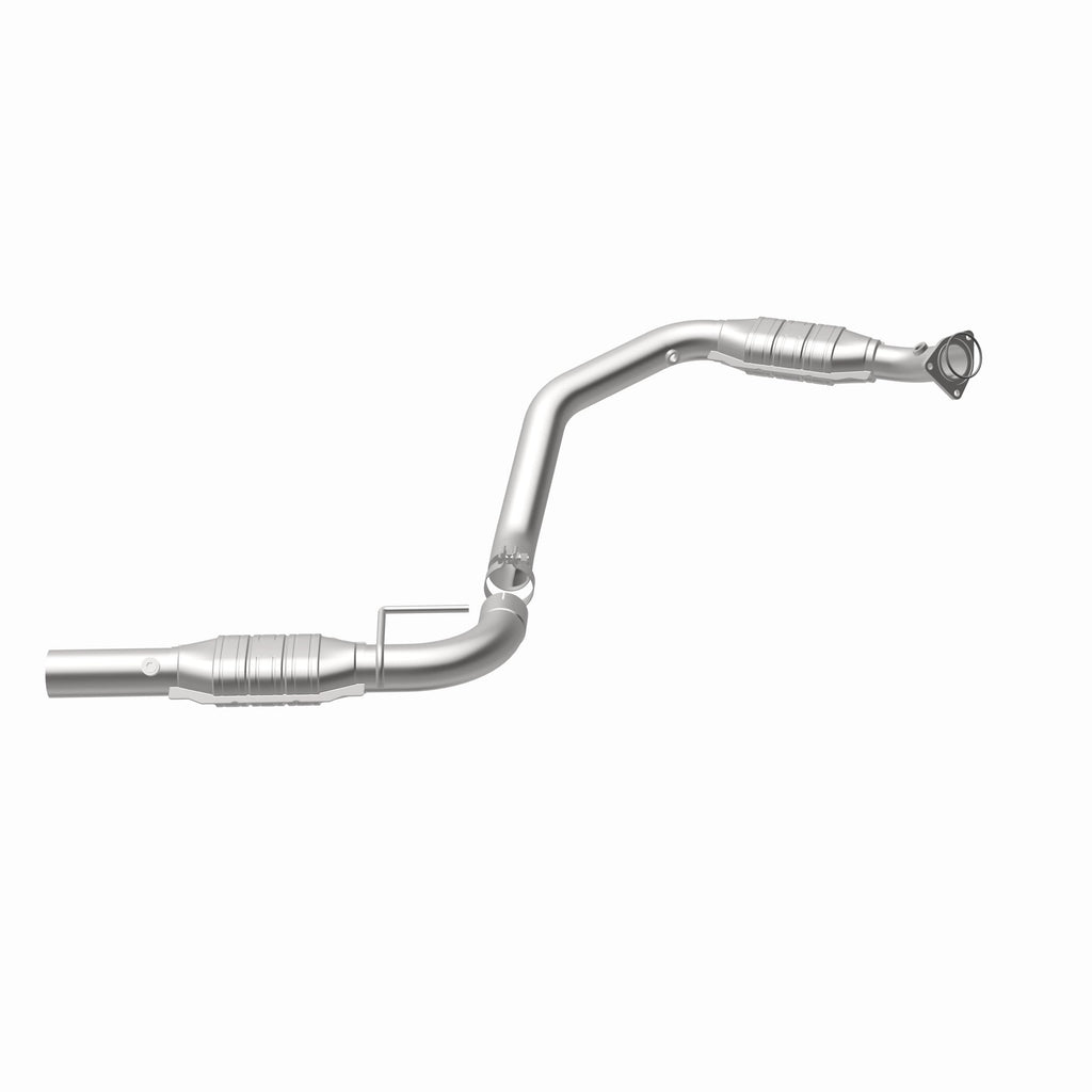 MagnaFlow Exhaust Products 51525 OEM Grade Direct-Fit Catalytic Converter for Select Chevrolet Express 2500, Chevrolet Express 3500, GMC Savana 2500, GMC Savana