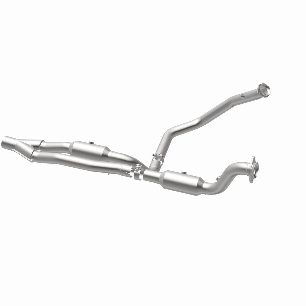 MagnaFlow Exhaust Products 21-457 OEM Grade Direct-Fit Catalytic Converter for Select Ram 1500, Ram 2500, Ram