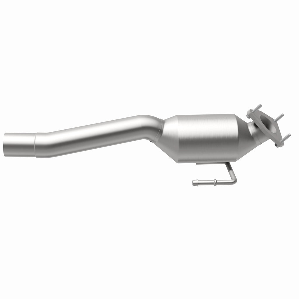 MagnaFlow Exhaust Products 51156 OEM Grade Direct-Fit Catalytic Converter for Select Volkswagen Touareg
