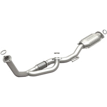 Load image into Gallery viewer, MagnaFlow Exhaust Products 51091 OEM Grade Direct-Fit Catalytic Converter for Select Lexus ES300, Toyota Avalon, Toyota Camry, Toyota Solara