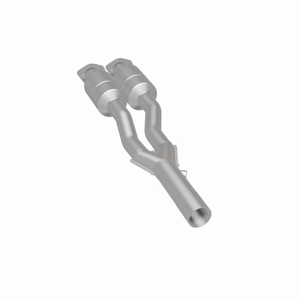MagnaFlow Exhaust Products 51123 OEM Grade Direct-Fit Catalytic Converter for Select Audi TT Quattro