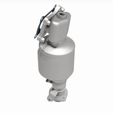 Load image into Gallery viewer, MagnaFlow Exhaust Products 6511898 California CARB Manifold Catalytic Converter for Select Acura MDX, Honda Accord, Honda Passport, Honda Pilot