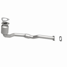 Load image into Gallery viewer, MagnaFlow Exhaust Products 51390 OEM Grade Direct-Fit Catalytic Converter for Select Saturn Vue
