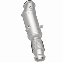 Load image into Gallery viewer, MagnaFlow Exhaust Products 280543 OEM Grade Direct-Fit Catalytic Converter for Select BMW 230i, BMW 230i xDrive, BMW 330i, BMW 330i GT xDrive, BMW 330i xDrive, BMW 430i, BMW 430i Gran Coupe, BMW 430i xDrive, BMW 430i xDrive Gran Coupe, BMW 530e, BMW 530e