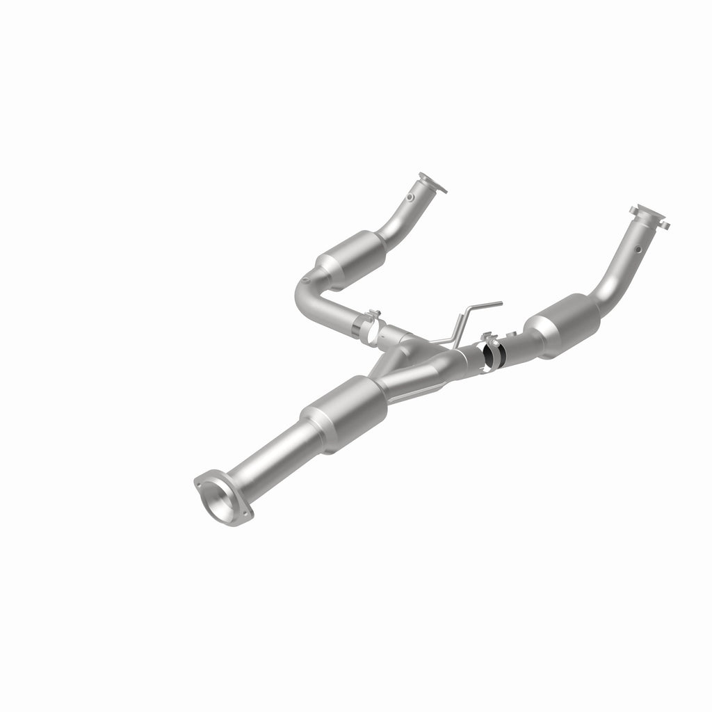 MagnaFlow Exhaust Products 5582812 California CARB Direct-Fit Catalytic Converter for Select Chevrolet Silverado HD, Chevrolet Silverado HD, GMC Sierra HD, GMC Sierra HD