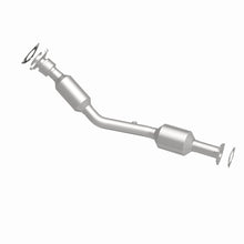 Load image into Gallery viewer, MagnaFlow Exhaust Products 5481722 California CARB Direct-Fit Catalytic Converter for Select Saturn Vue
