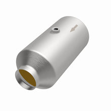 Load image into Gallery viewer, MagnaFlow Exhaust Products 51299 OEM Grade Universal Catalytic Converter for Select Ford E-450 Super Duty, Ford F-350 Super Duty, Ford F-450 Super Duty, Ford F-53 Motorhome Chassis, Ford F-550 Super Duty, Ford F-59 Commercial Stripped Chassis, Ford